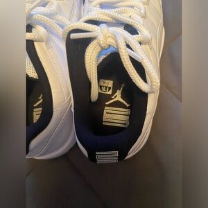 Jordan 11 Low Legend Blue